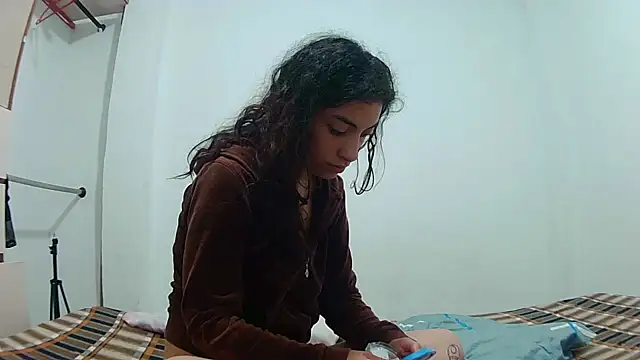 Snapshot of stephybrowm7 chatting on 03-15-25, 04:54 stephybrowm7 online show from 03-15-25, 04:54