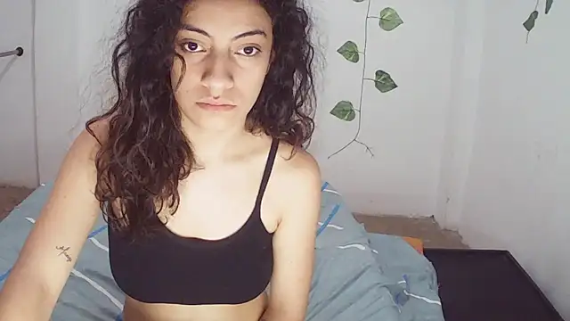 Snapshot of stephybrowm7 chatting on 10-24-25, 03:41 stephybrowm7 online show from 10-24-25, 03:41