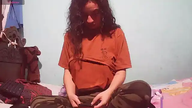 Snapshot of stephybrowm7 chatting on 11-08-25, 02:45 stephybrowm7 online show from 11-08-25, 02:45