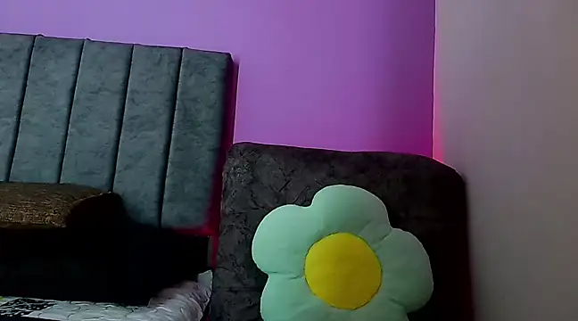 Snapshot of ArtesanaMK chatting on 02-09-25, 08:24 ArtesanaMK online show from 02-09-25, 08:24