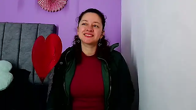 Snapshot of ArtesanaMK chatting on 02-16-25, 11:16 ArtesanaMK online show from 02-16-25, 11:16