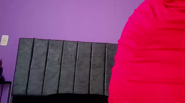 Snapshot of ArtesanaMK chatting on 02-24-25, 10:36 ArtesanaMK online show from 02-24-25, 10:36