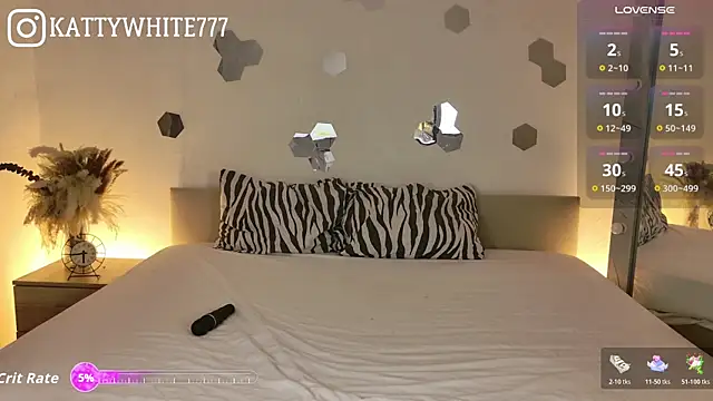 -KATTY- online show from 10-19-25, 10:43