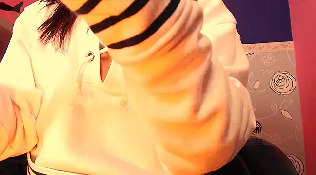 SaraSofia44 online show from 03-15-25, 09:41