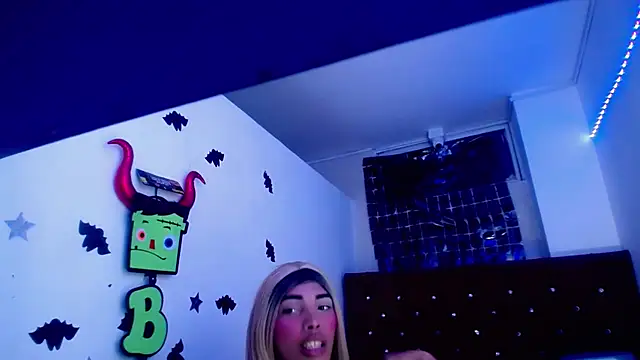 Snapshot of angelinebigcock chatting on 01-21-25, 07:17 angelinebigcock online show from 01-21-25, 07:17