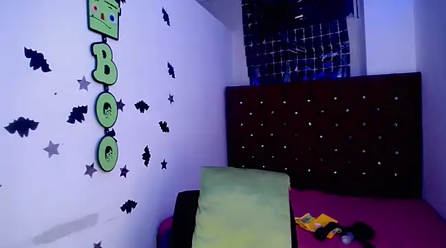 Snapshot of angelinebigcock chatting on 02-26-25, 09:21 angelinebigcock online show from 02-26-25, 09:21