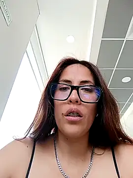 Snapshot of Lena-32 chatting on 02-04-25, 07:22 Lena-32 online show from 02-04-25, 07:22