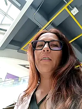 Snapshot of Lena-32 chatting on 02-07-25, 03:41 Lena-32 online show from 02-07-25, 03:41