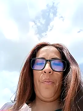 Snapshot of Lena-32 chatting on 02-07-25, 06:45 Lena-32 online show from 02-07-25, 06:45