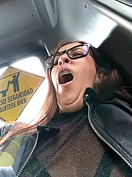 Snapshot of Lena-32 chatting on 02-13-25, 06:27 Lena-32 online show from 02-13-25, 06:27