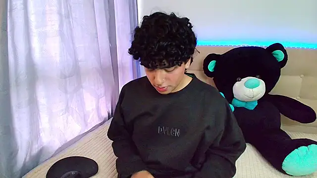  nickconnor01 online show from 12-30-24, 08:58