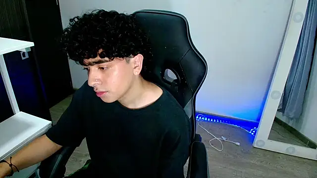  nickconnor01 online show from 02-03-25, 11:36