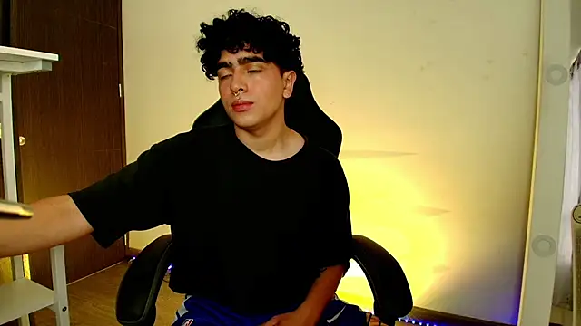  nickconnor01 online show from 02-08-25, 07:59