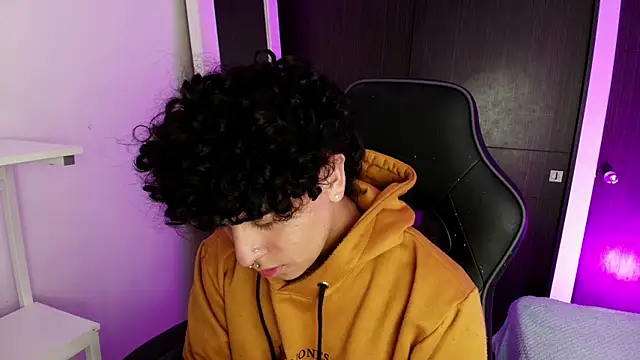  nickconnor01 online show from 02-13-25, 11:47