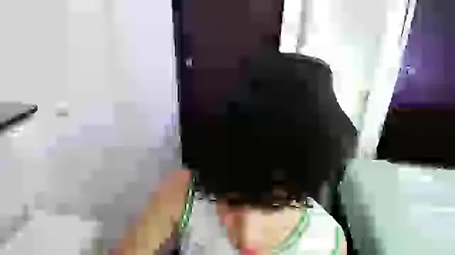  nickconnor01 online show from 02-21-25, 07:32