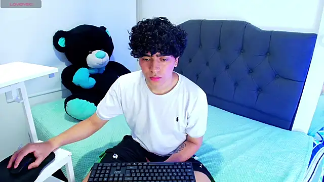  nickconnor01 online show from 03-16-25, 07:17