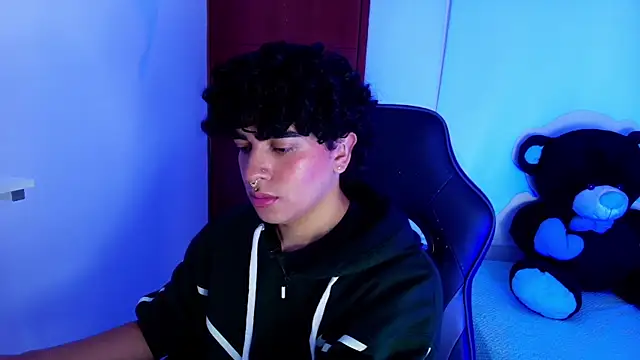  nickconnor01 online show from 03-20-25, 09:35