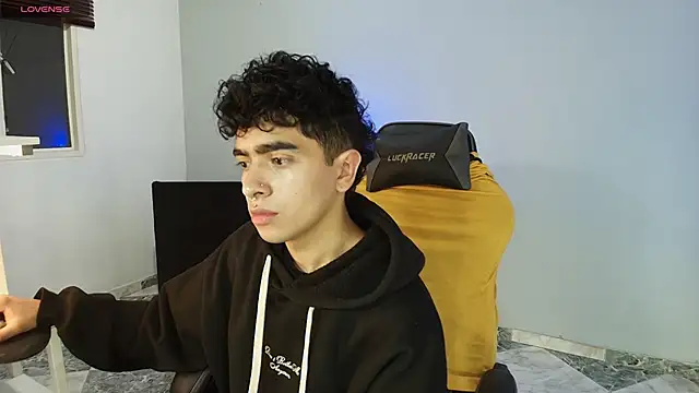  nickconnor01 online show from 09-10-25, 11:16