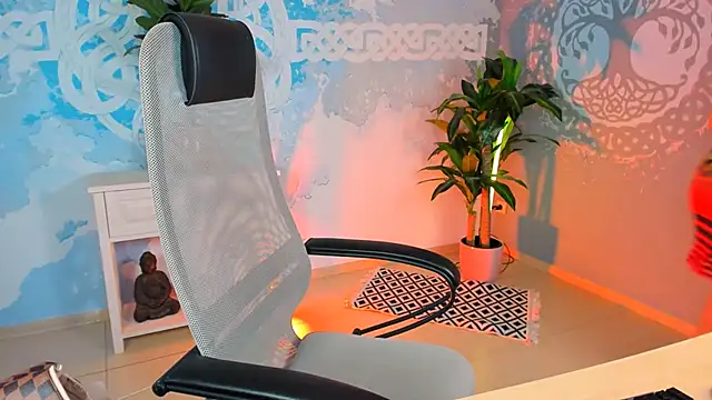 Snapshot of sugar_vivien chatting on 12-28-24, 12:24 sugar vivien online show from 12-28-24, 12:24