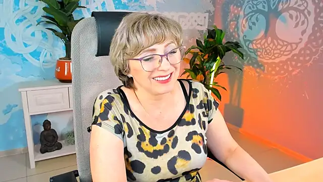 Snapshot of sugar_vivien chatting on 12-28-24, 03:26 sugar vivien online show from 12-28-24, 03:26