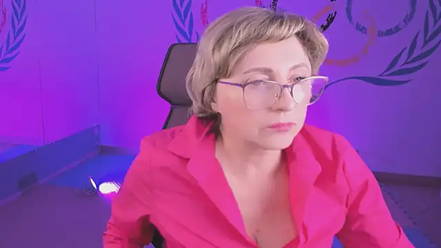 Snapshot of sugar_vivien chatting on 01-05-25, 04:27 sugar vivien online show from 01-05-25, 04:27