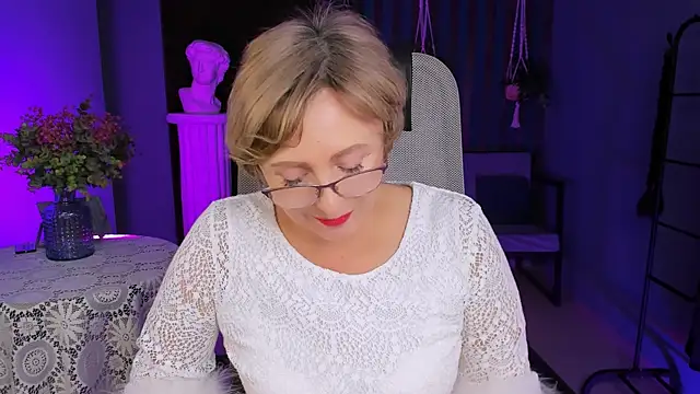 Snapshot of sugar_vivien chatting on 01-09-25, 04:17 sugar vivien online show from 01-09-25, 04:17