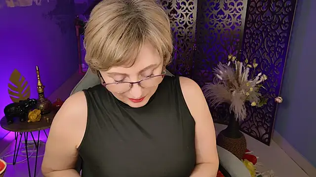 Snapshot of sugar_vivien chatting on 01-12-25, 04:29 sugar vivien online show from 01-12-25, 04:29