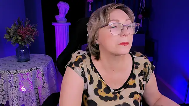 Snapshot of sugar_vivien chatting on 01-15-25, 03:18 sugar vivien online show from 01-15-25, 03:18