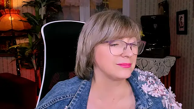 Snapshot of sugar_vivien chatting on 01-18-25, 12:15 sugar vivien online show from 01-18-25, 12:15