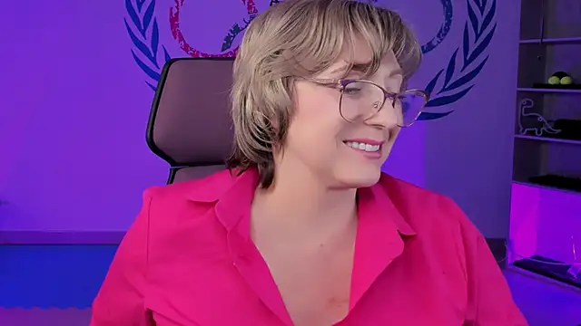 Snapshot of sugar_vivien chatting on 02-08-25, 12:17 sugar vivien online show from 02-08-25, 12:17