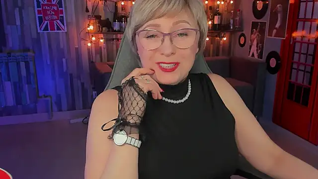 Snapshot of sugar_vivien chatting on 02-13-25, 04:17 sugar vivien online show from 02-13-25, 04:17