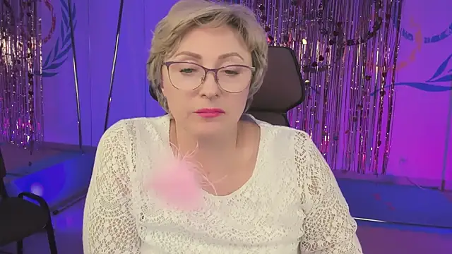 Snapshot of sugar_vivien chatting on 02-19-25, 06:21 sugar vivien online show from 02-19-25, 06:21