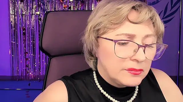 Snapshot of sugar_vivien chatting on 02-22-25, 12:19 sugar vivien online show from 02-22-25, 12:19