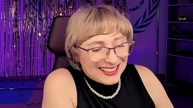 Snapshot of sugar_vivien chatting on 02-22-25, 03:25 sugar vivien online show from 02-22-25, 03:25