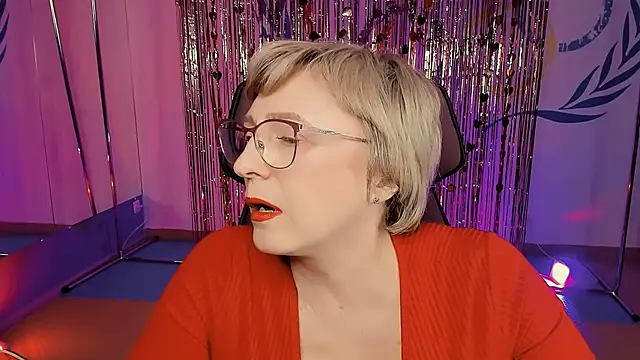 Snapshot of sugar_vivien chatting on 02-28-25, 01:14 sugar vivien online show from 02-28-25, 01:14