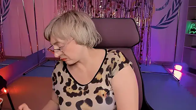 Snapshot of sugar_vivien chatting on 02-28-25, 07:25 sugar vivien online show from 02-28-25, 07:25