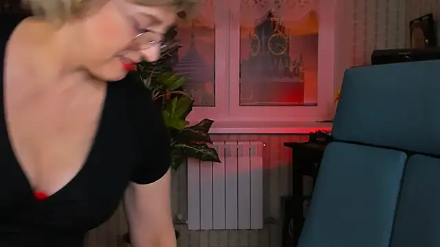 Snapshot of sugar_vivien chatting on 03-06-25, 01:14 sugar vivien online show from 03-06-25, 01:14