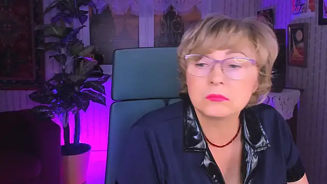 Snapshot of sugar_vivien chatting on 09-11-25, 01:11 sugar vivien online show from 09-11-25, 01:11