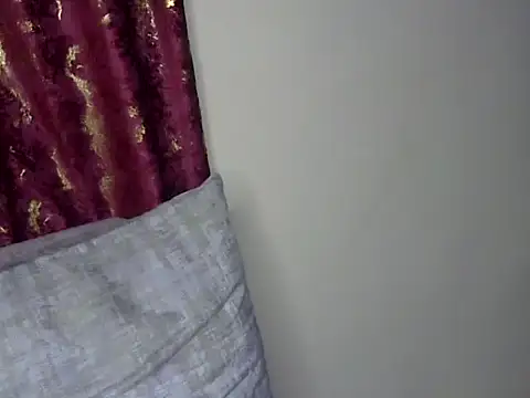 Snapshot of Cute_princcess chatting on 03-14-25, 08:38 Cute princcess online show from 03-14-25, 08:38