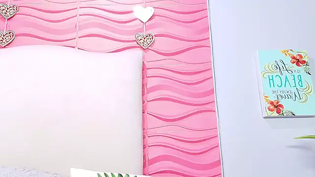 Snapshot of Veronica_Tits chatting on 02-19-25, 08:22 Veronica Tits online show from 02-19-25, 08:22