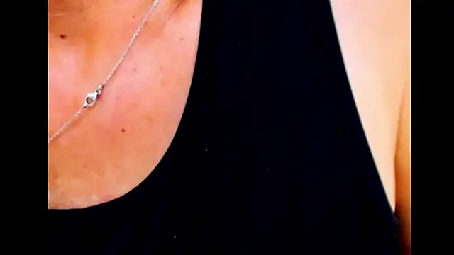 Snapshot of HorniestMilf chatting on 02-09-25, 03:11 HorniestMilf online show from 02-09-25, 03:11