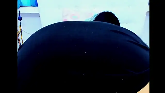 Snapshot of HorniestMilf chatting on 02-21-25, 01:22 HorniestMilf online show from 02-21-25, 01:22