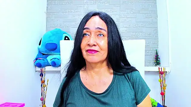 Snapshot of HorniestMilf chatting on 09-25-25, 08:01 HorniestMilf online show from 09-25-25, 08:01