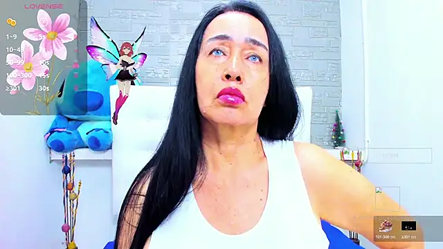 Snapshot of HorniestMilf chatting on 10-24-25, 09:11 HorniestMilf online show from 10-24-25, 09:11