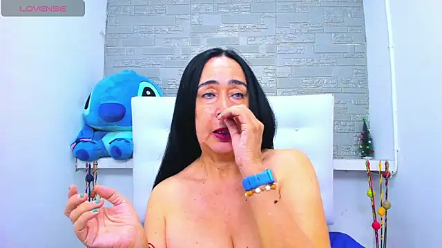 Snapshot of HorniestMilf chatting on 10-27-25, 09:41 HorniestMilf online show from 10-27-25, 09:41