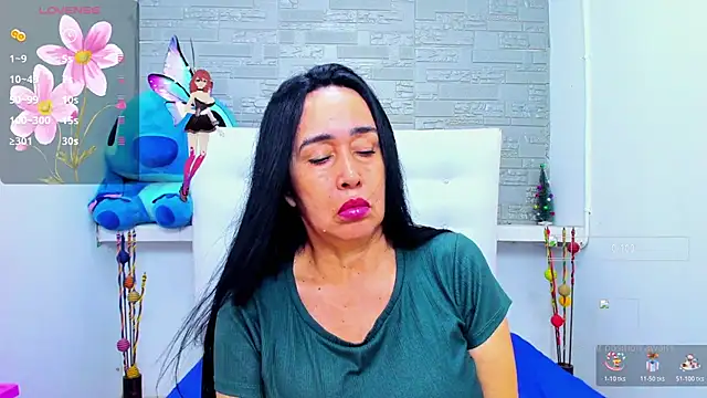 Snapshot of HorniestMilf chatting on 11-02-25, 10:23 HorniestMilf online show from 11-02-25, 10:23