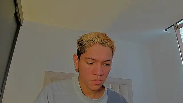 JulianRose 1 online show from 11-24-25, 01:33