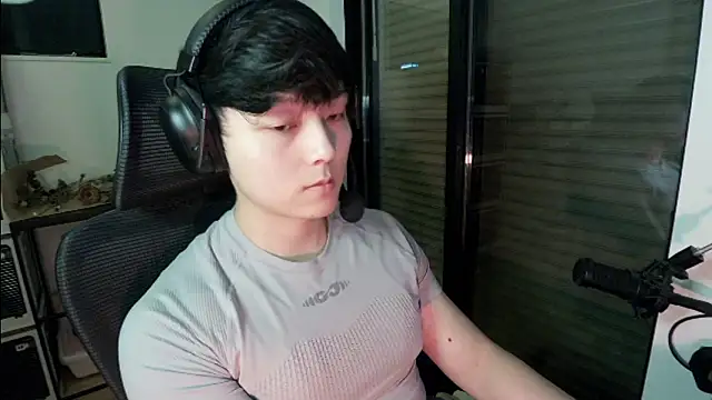 Tkcqcc online show from 04-26-26, 02:37