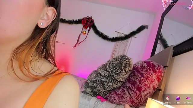 Snapshot of Eyleen_24 chatting on 12-17-24, 10:22 Eyleen 24 online show from 12-17-24, 10:22