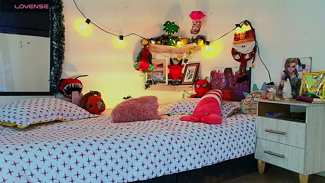 alisson zafiro  online show from 12-03-25, 03:14